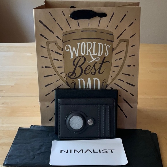 NIMALIST LEATHER AIRTAG WALLET - Picture 7 of 16